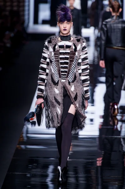 Look 12